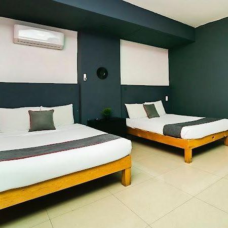 Adhoc Plaza Hotel Монтерей Екстериор снимка