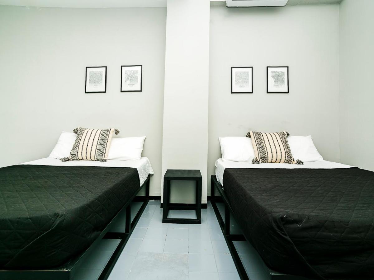 Adhoc Plaza Hotel Монтерей Екстериор снимка